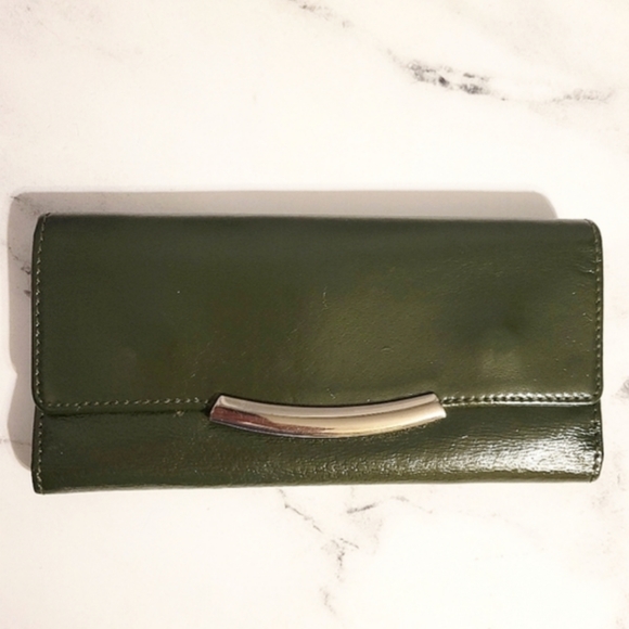 HOBO Int'l 'Sadie' Green Patent Leather Tri-Fold Wallet - Picture 1 of 8